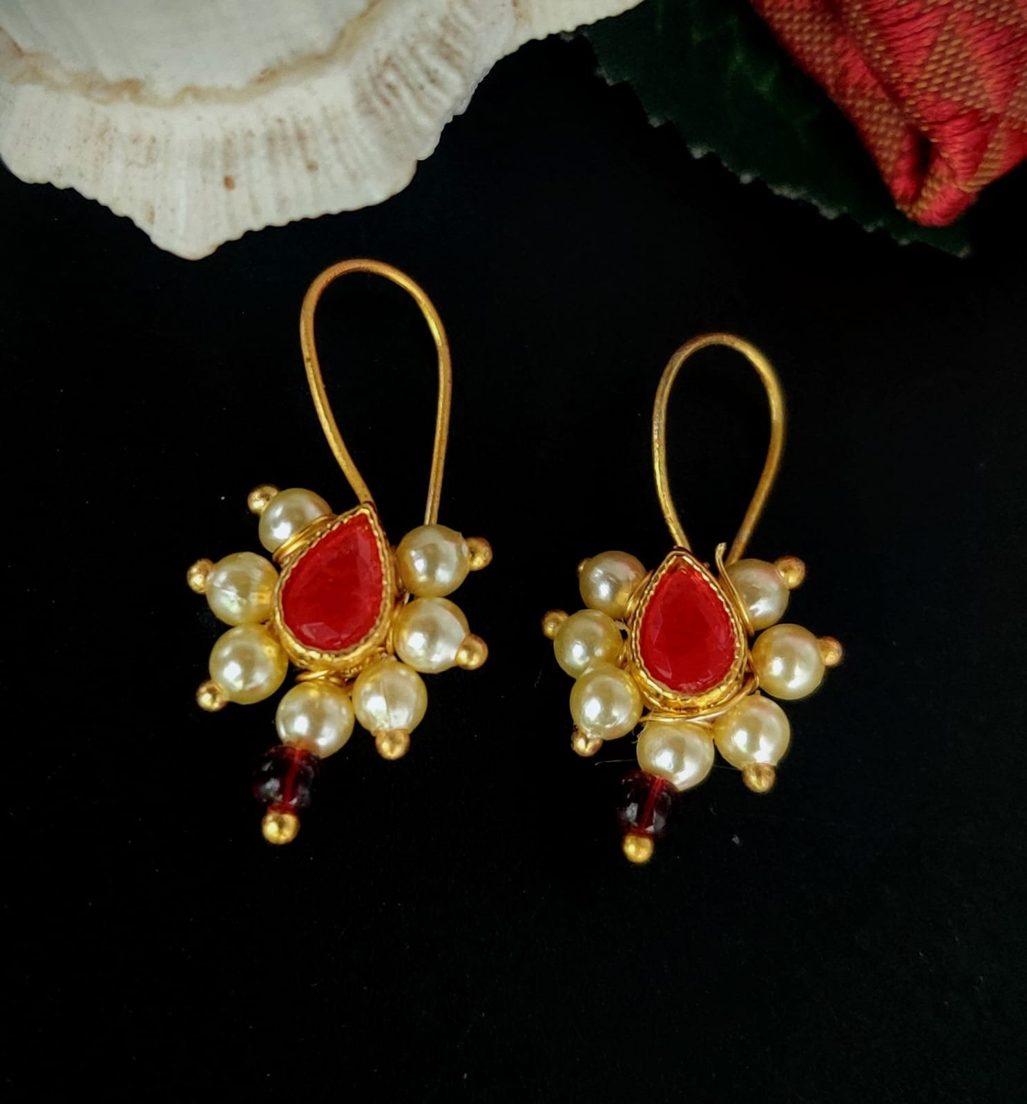 18 karat gold earring with Bahraini natural pearls with red rubies -  Chrysos Jewellery